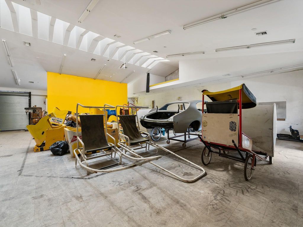 Photo of 516 SW Flagler Avenue, Fort Lauderdale, FL (MLS # F10455487)