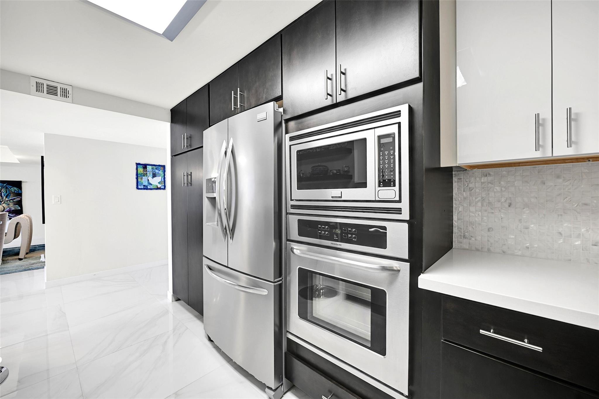 LA MER ESTATES WEST CONDO - Residential