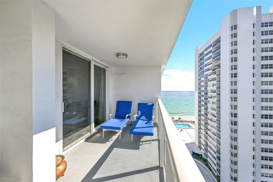 LA MER ESTATES WEST CONDO - Residential