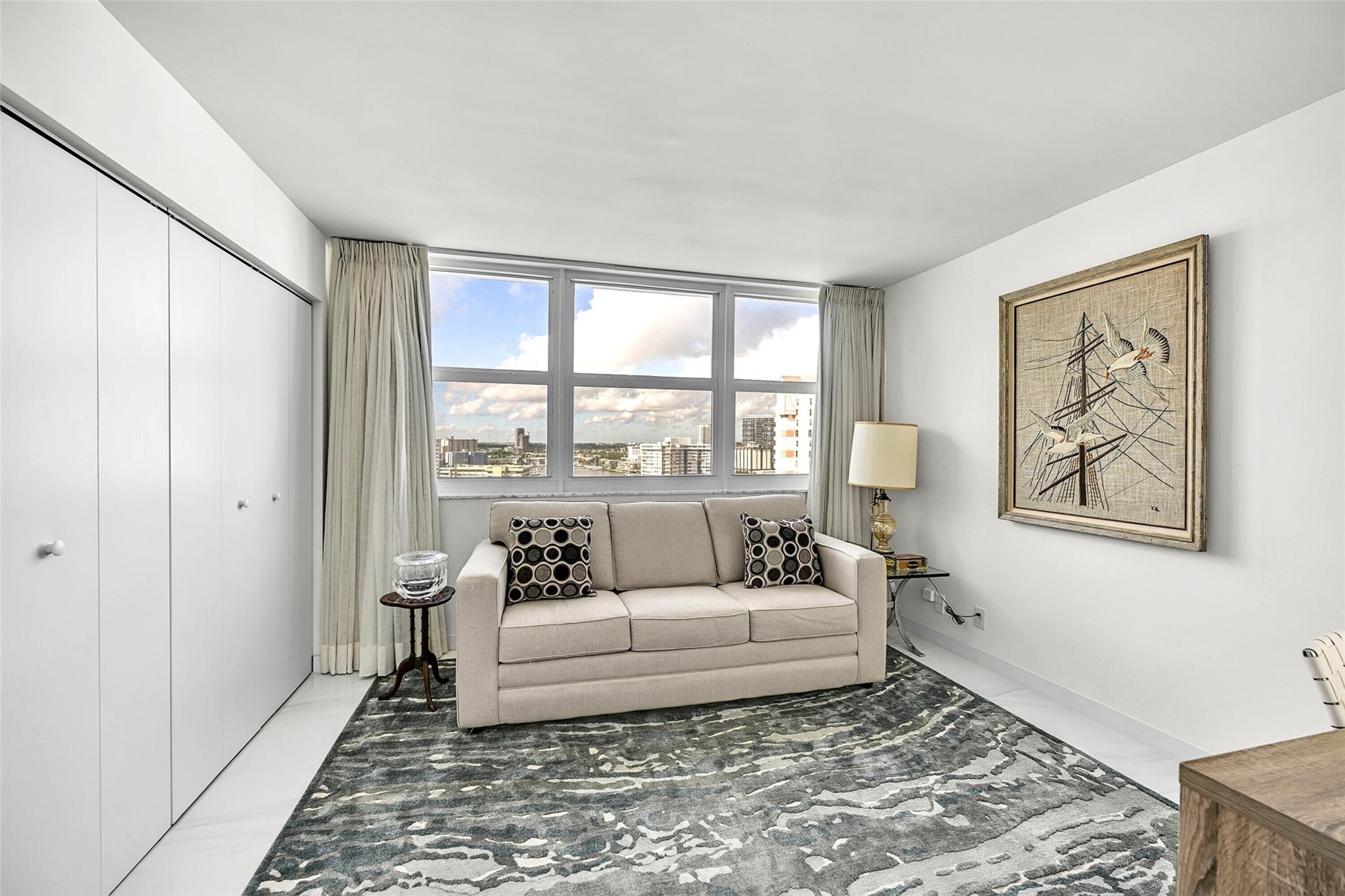 LA MER ESTATES WEST CONDO - Residential