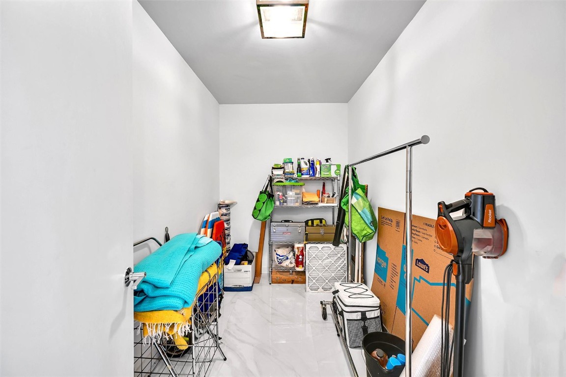 LA MER ESTATES WEST CONDO - Residential