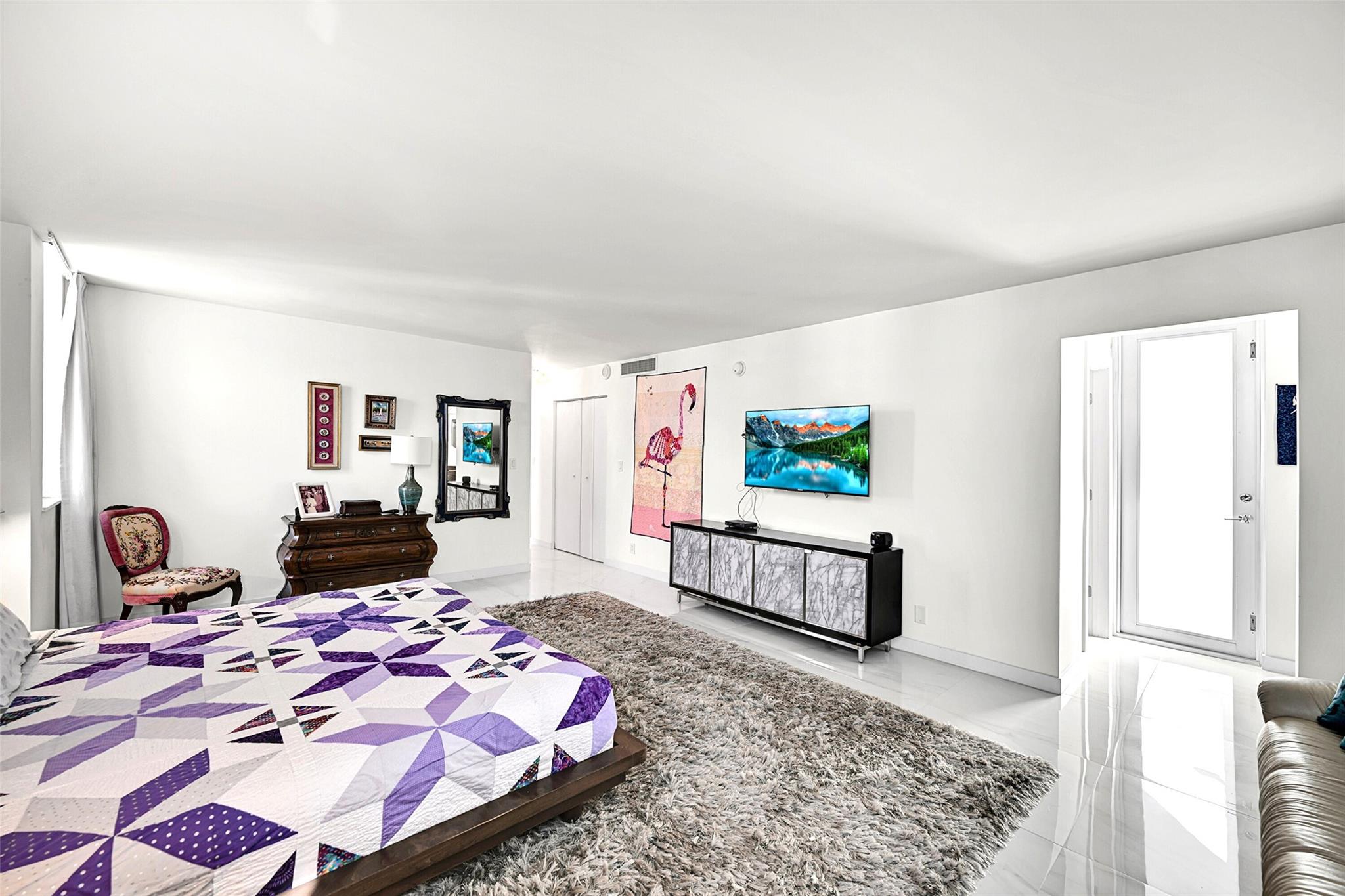 LA MER ESTATES WEST CONDO - Residential