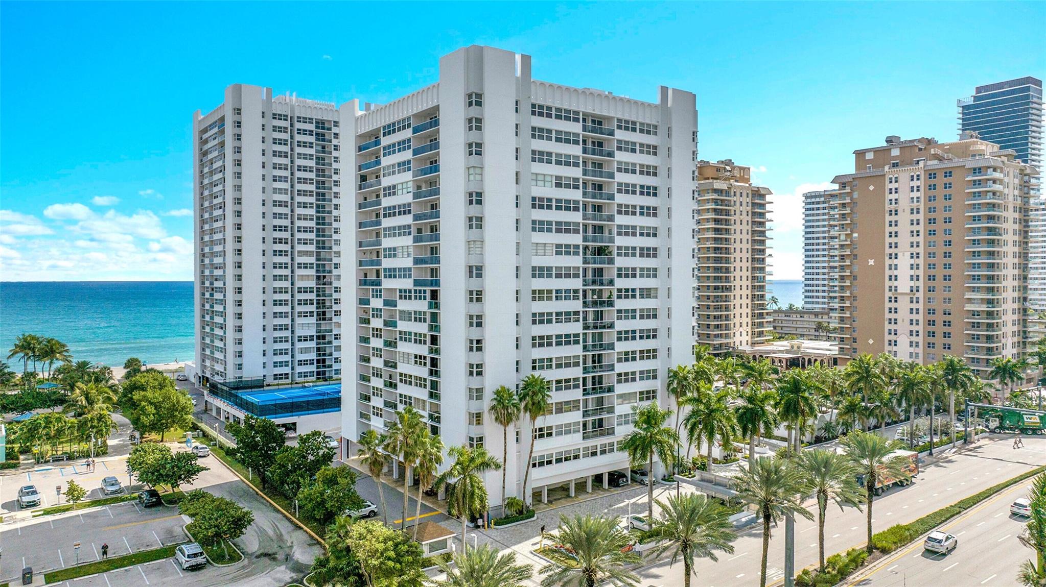 LA MER ESTATES WEST CONDO - Residential