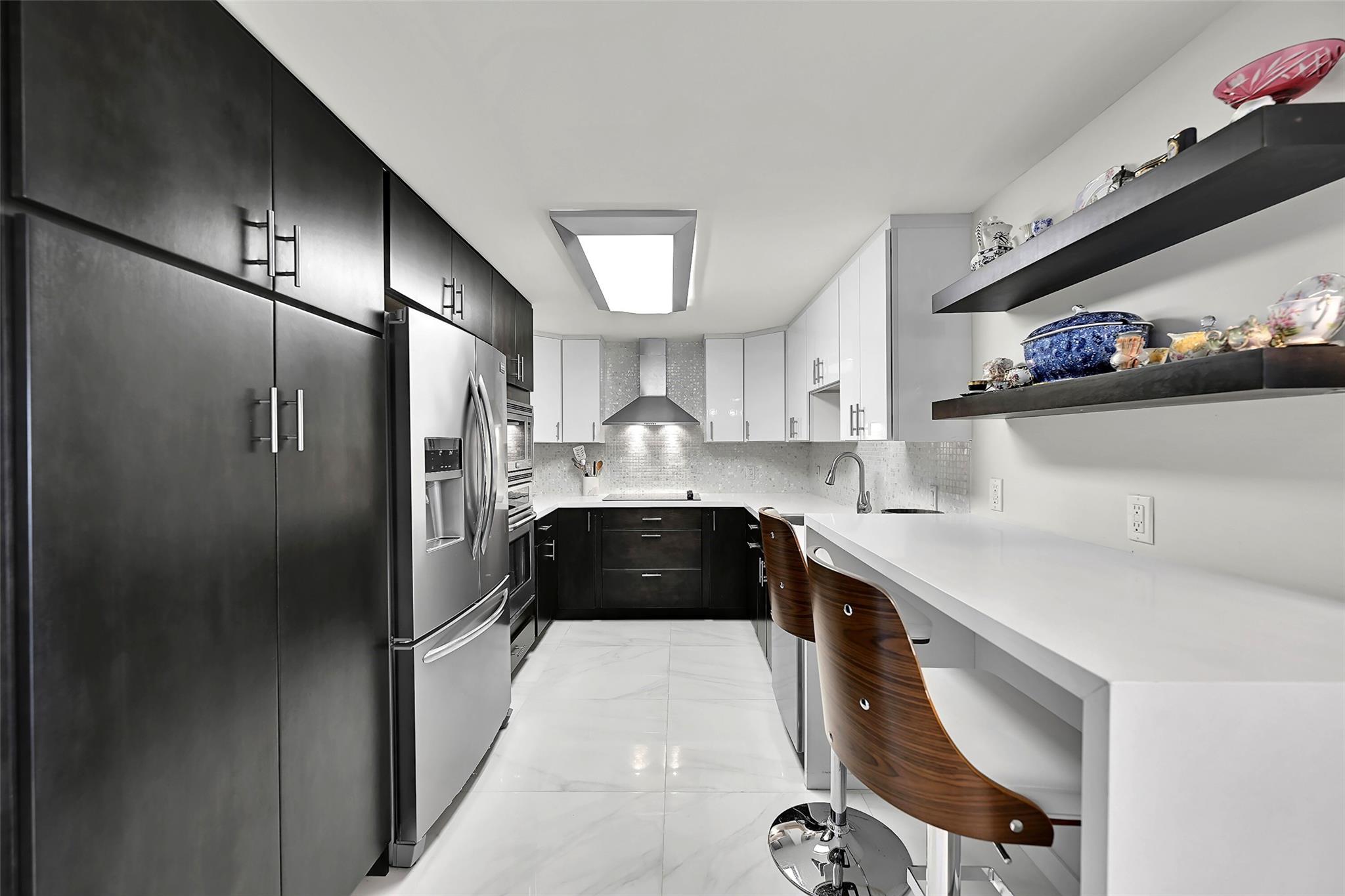 LA MER ESTATES WEST CONDO - Residential