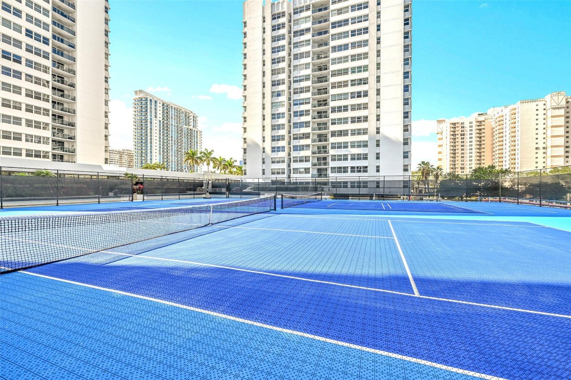 LA MER ESTATES WEST CONDO - Residential