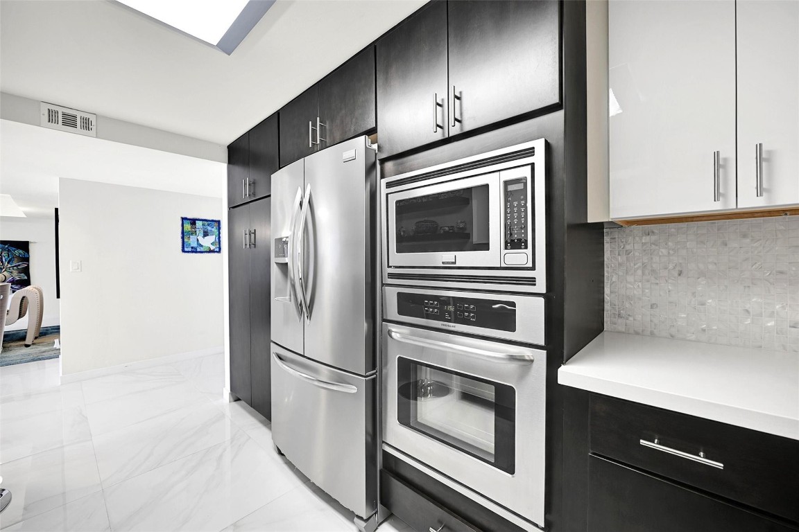 LA MER ESTATES WEST CONDO - Residential