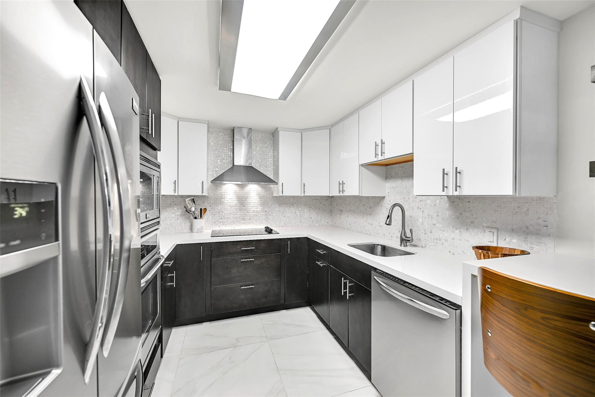 LA MER ESTATES WEST CONDO - Residential