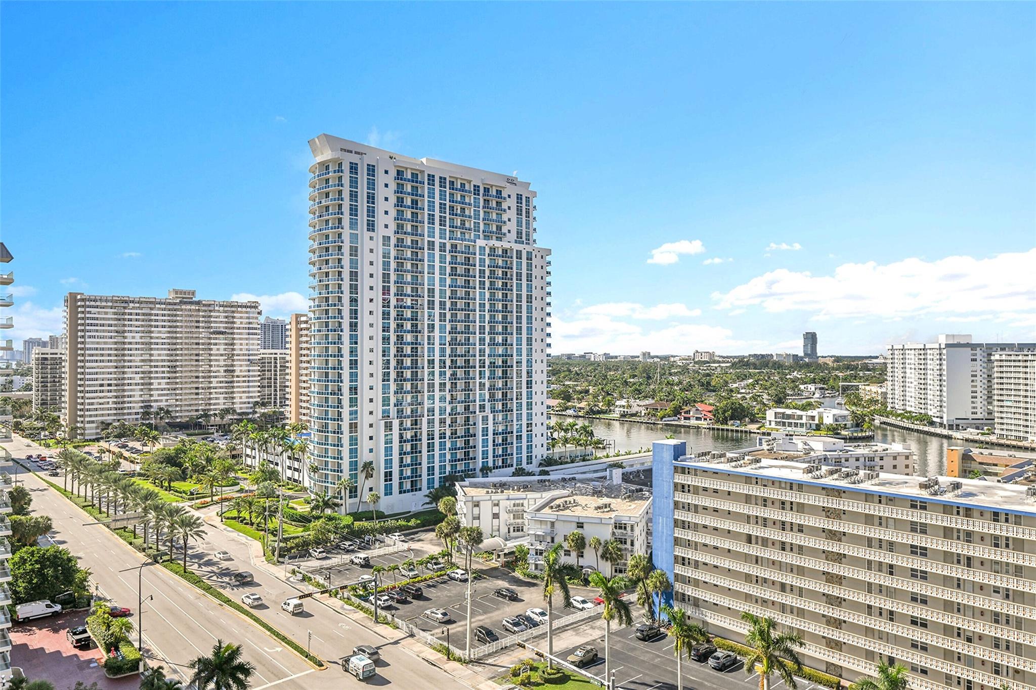 LA MER ESTATES WEST CONDO - Residential