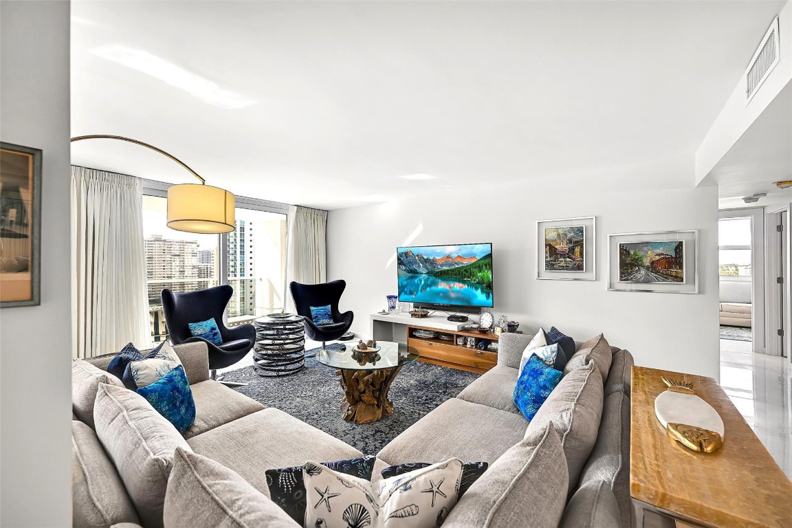 LA MER ESTATES WEST CONDO - Residential