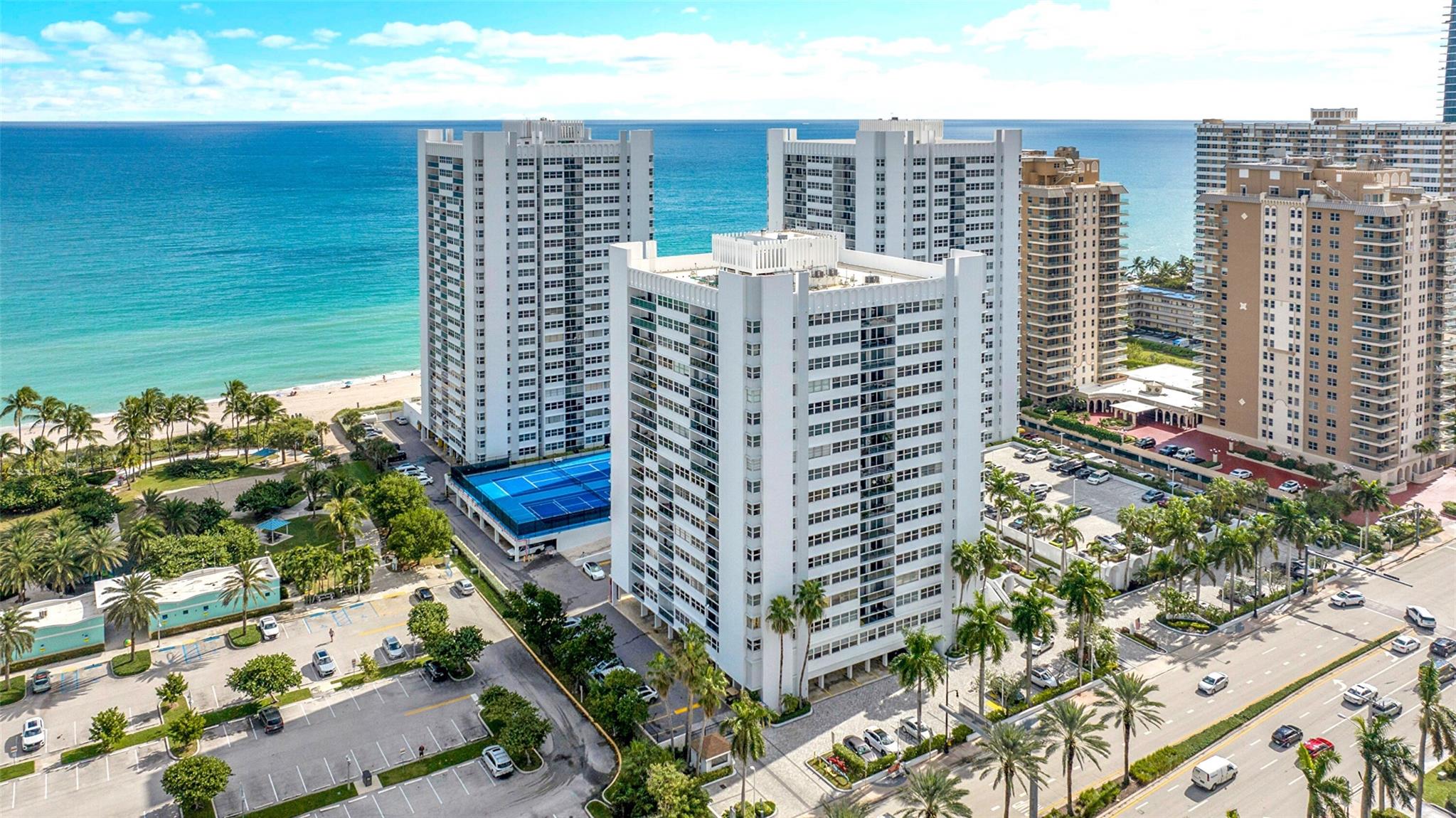 LA MER ESTATES WEST CONDO - Residential