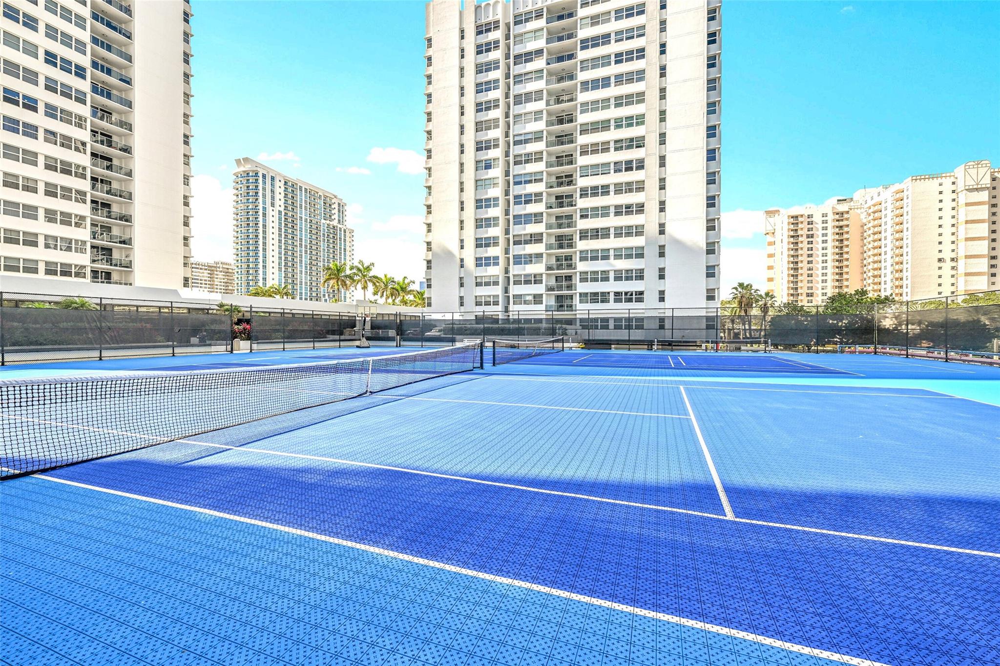 LA MER ESTATES WEST CONDO - Residential