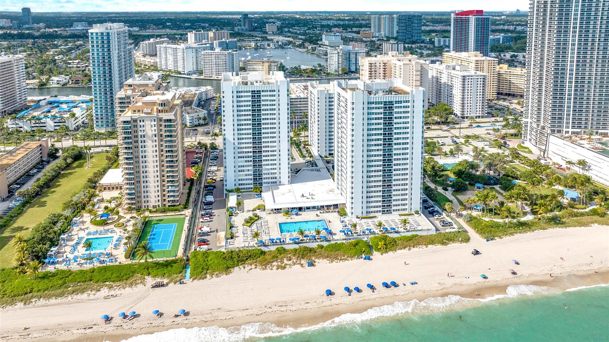 LA MER ESTATES WEST CONDO - Residential