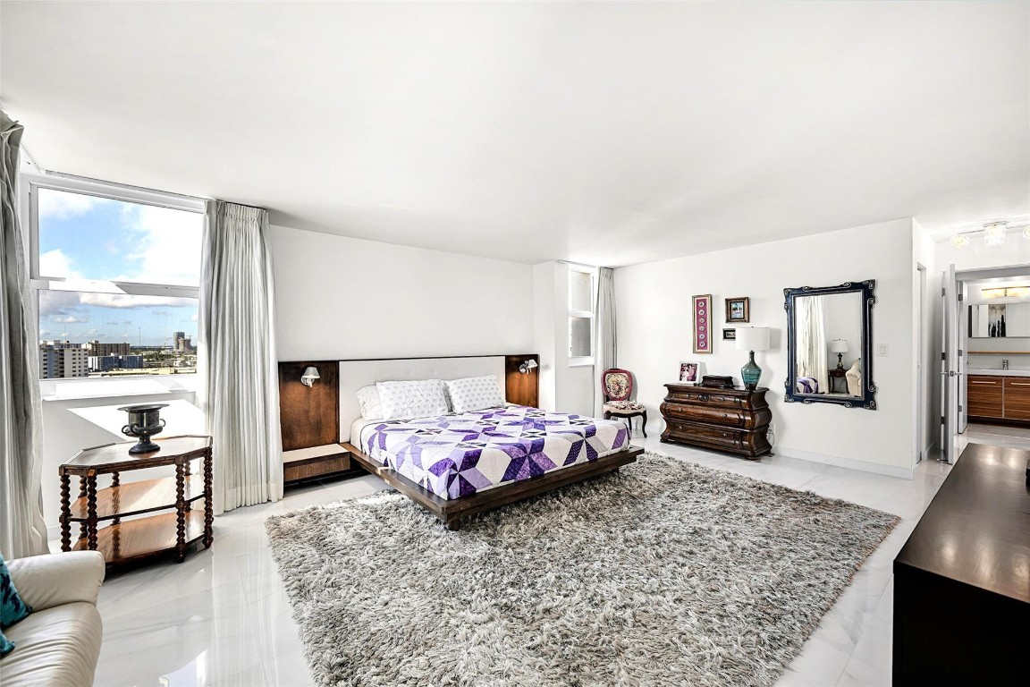 LA MER ESTATES WEST CONDO - Residential