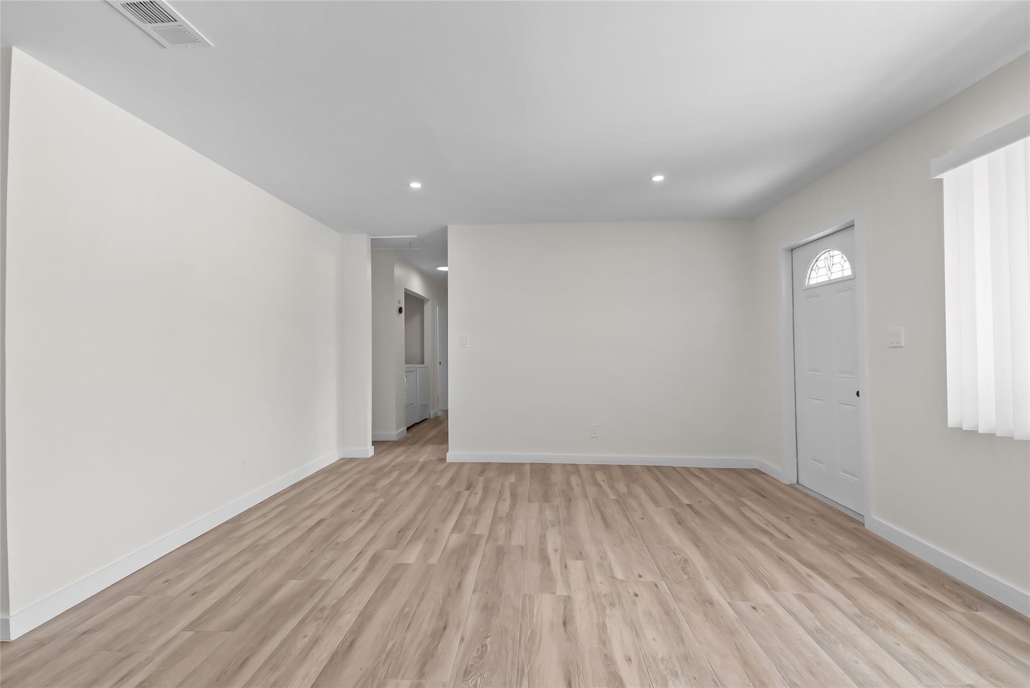 NORTH PALM BEACH VILLAGE - Residential Lease