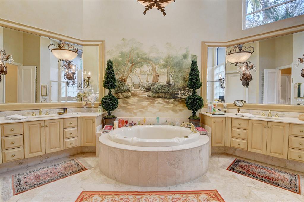 ST ANDREWS COUNTRY CLUB - Residential