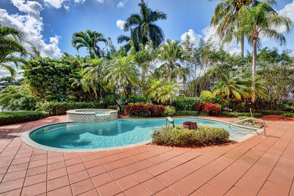 ST ANDREWS COUNTRY CLUB - Residential