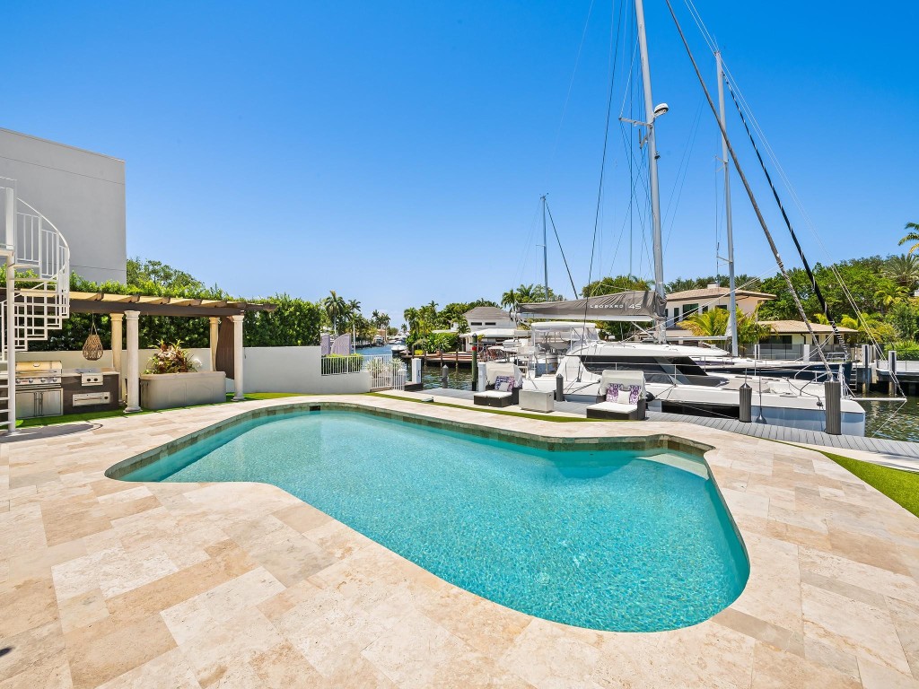 Seven Isles - Residential