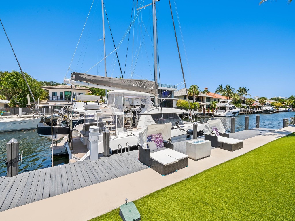 Seven Isles - Residential