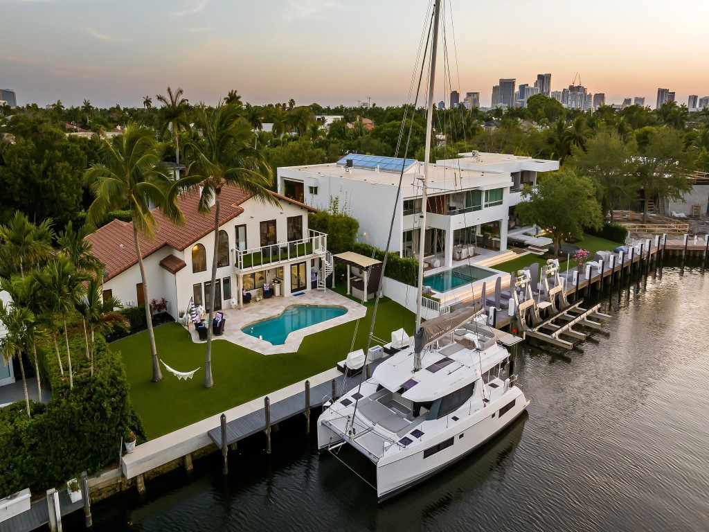 Seven Isles - Residential