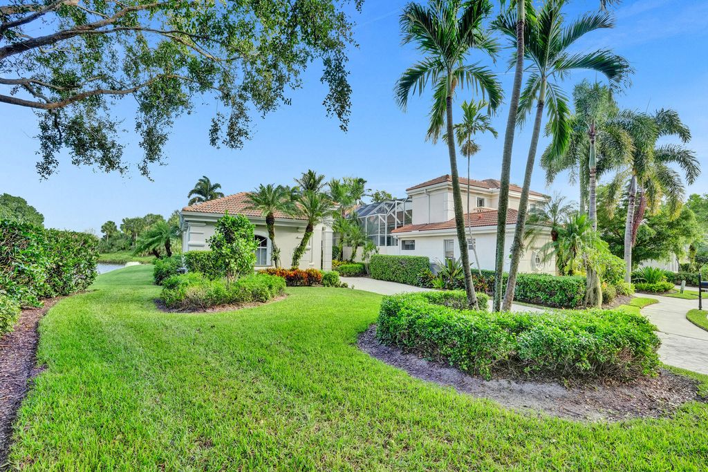 Photo of 251 Isle Way, Palm Beach Gardens, FL 33418 (MLS # R11079630)