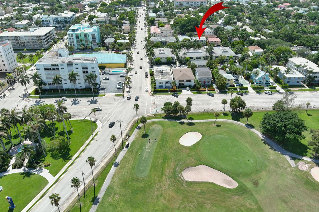 Photo of 113 N Lakeside Drive #3, Lake Worth Beach, FL 33460 (MLS # R10974615)