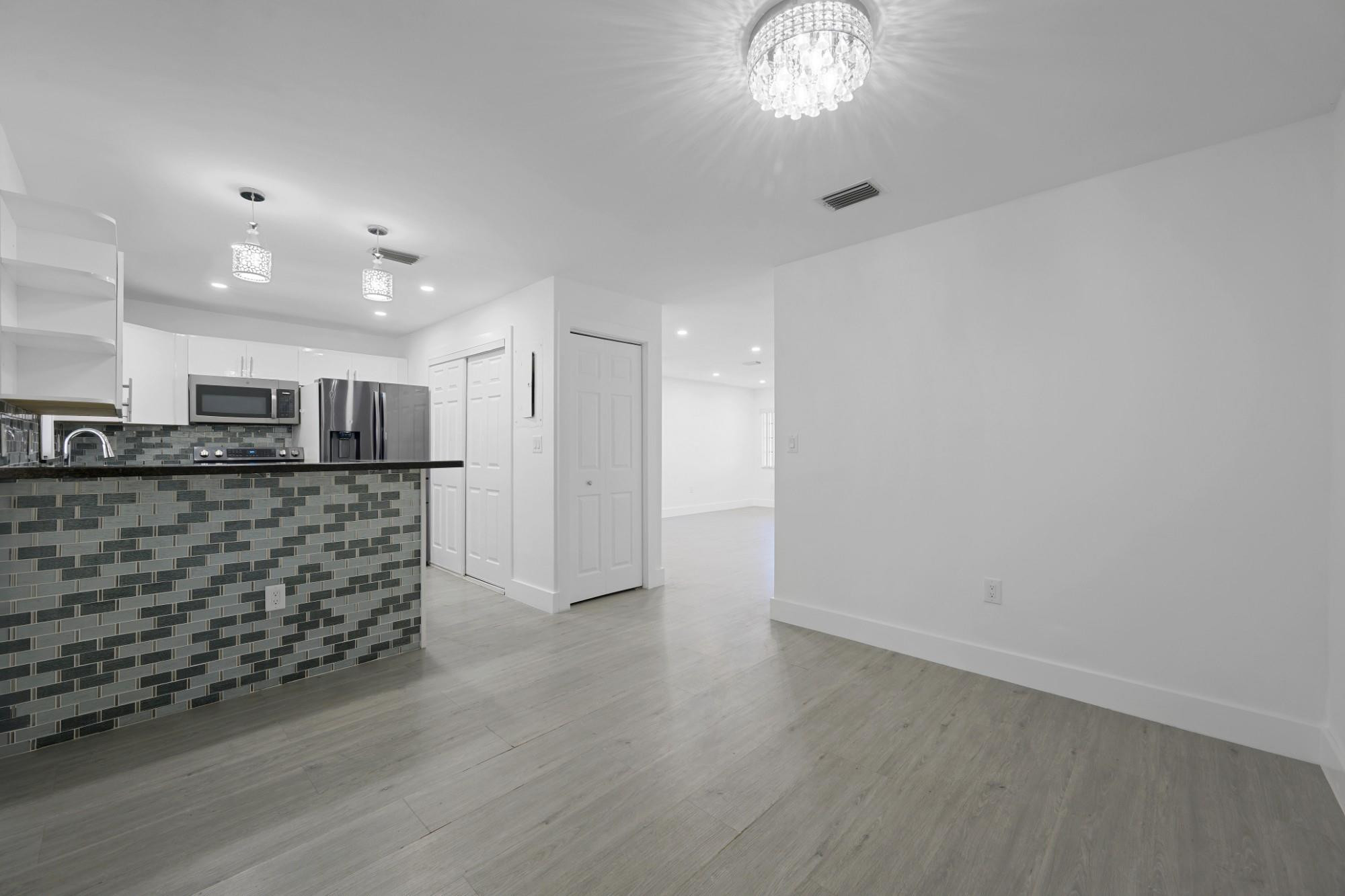 VISTA ALEGRE TOWNHOMES VI - Residential