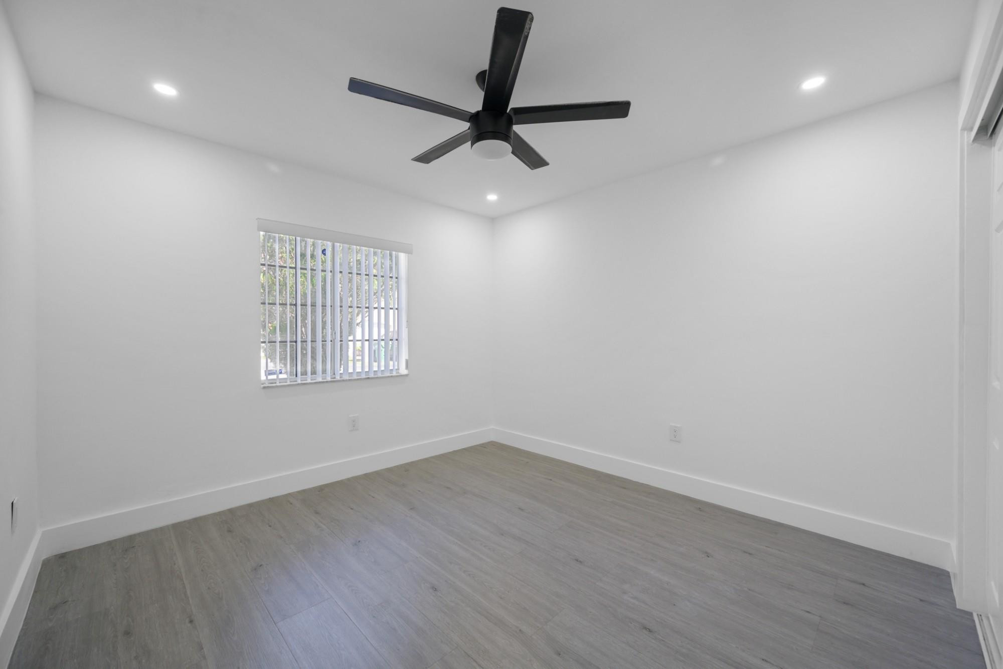 VISTA ALEGRE TOWNHOMES VI - Residential