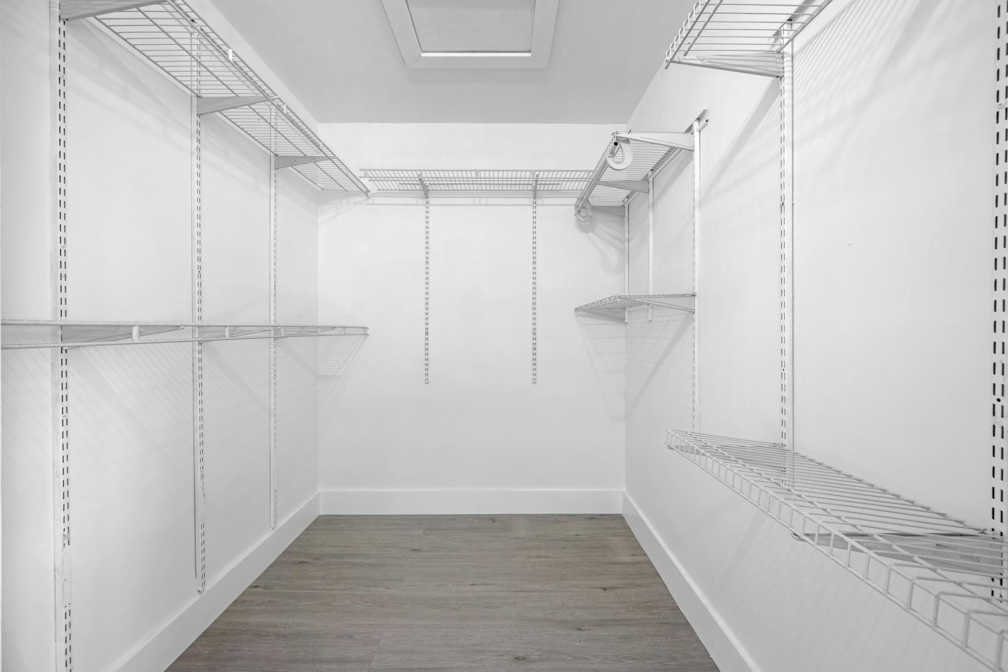 VISTA ALEGRE TOWNHOMES VI - Residential