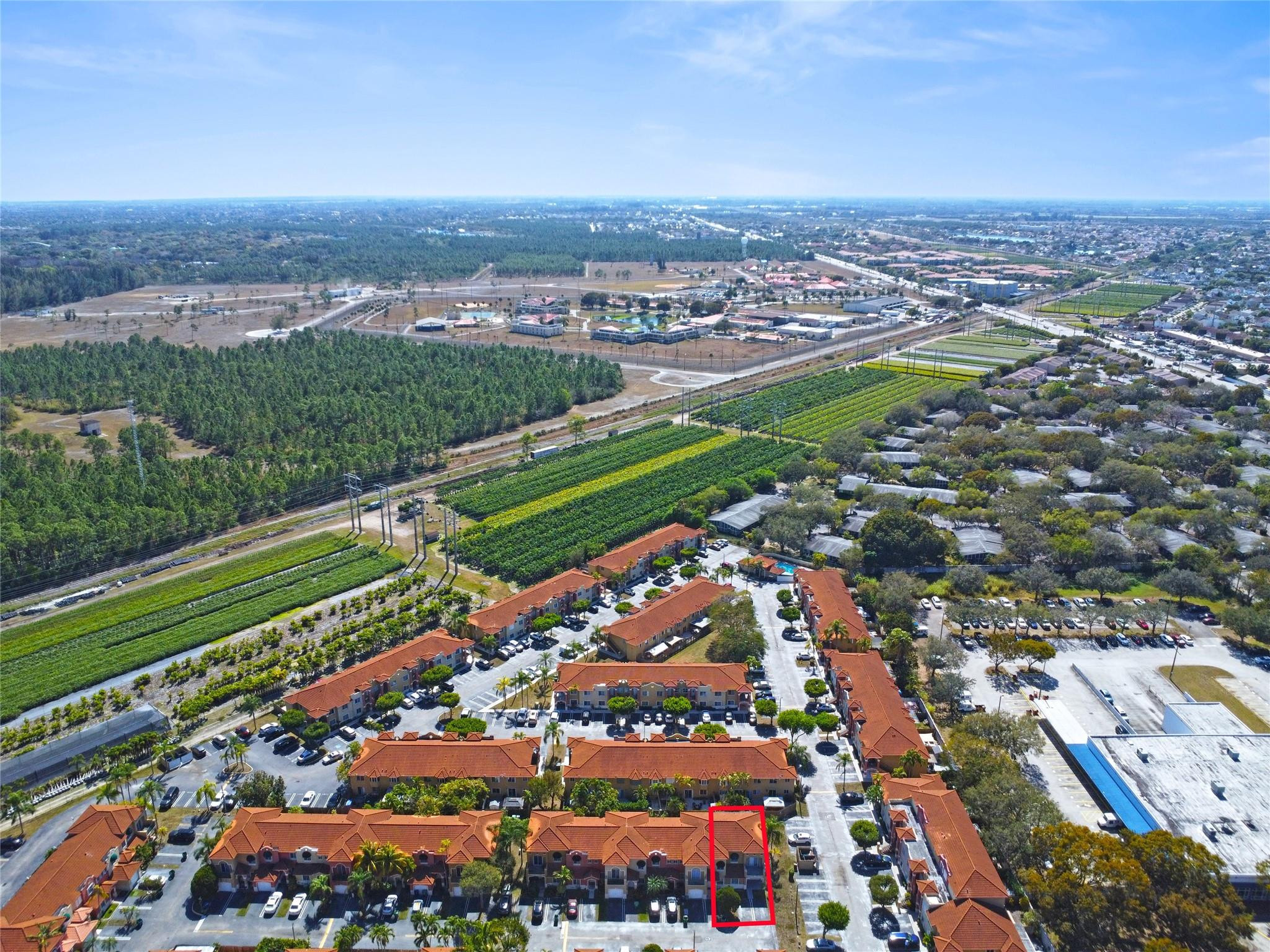 VISTA ALEGRE TOWNHOMES VI - Residential