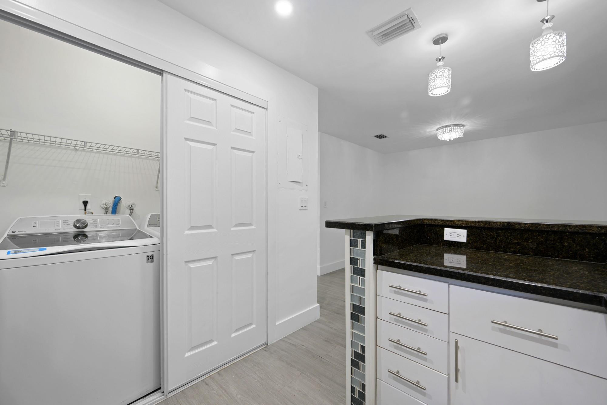 VISTA ALEGRE TOWNHOMES VI - Residential