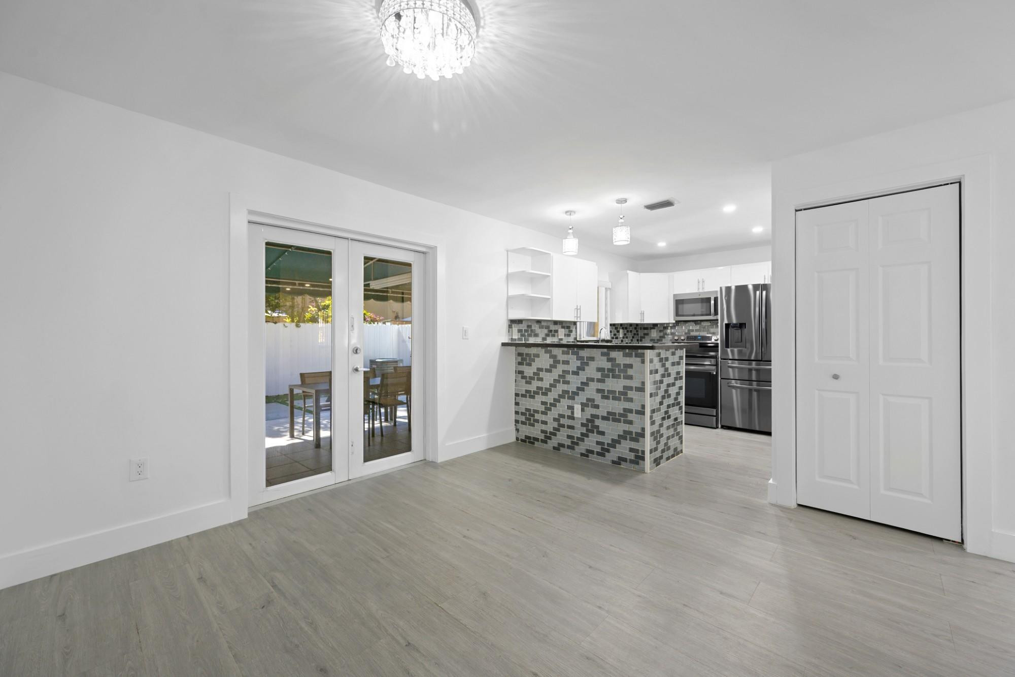 VISTA ALEGRE TOWNHOMES VI - Residential