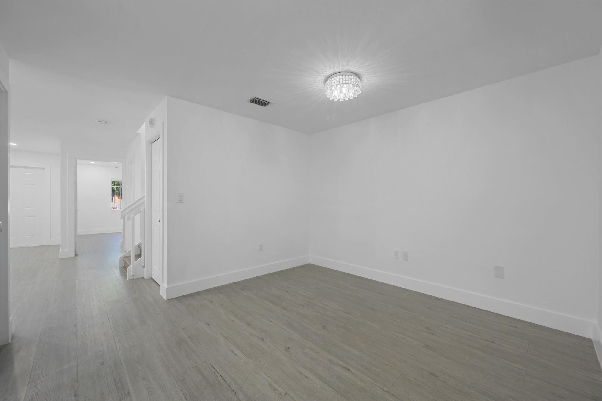 VISTA ALEGRE TOWNHOMES VI - Residential