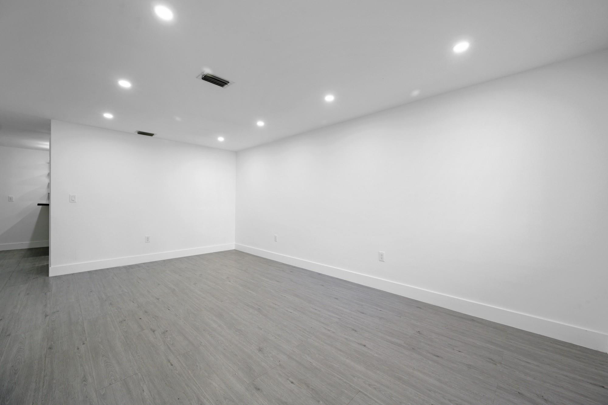 VISTA ALEGRE TOWNHOMES VI - Residential