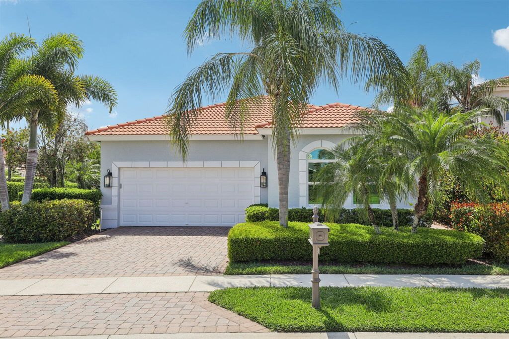 Photo of 205 Via Condado Way, Palm Beach Gardens, FL 33418 (MLS # B26018156)