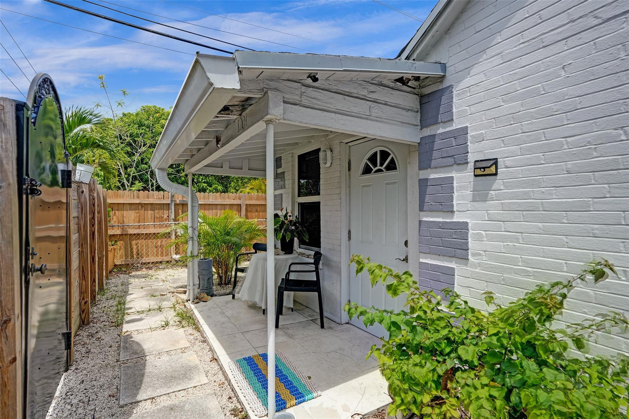 1201 N Andrews Avenue