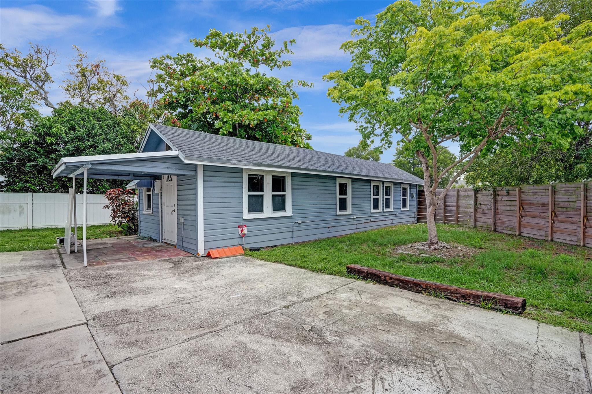 1201 N Andrews Avenue