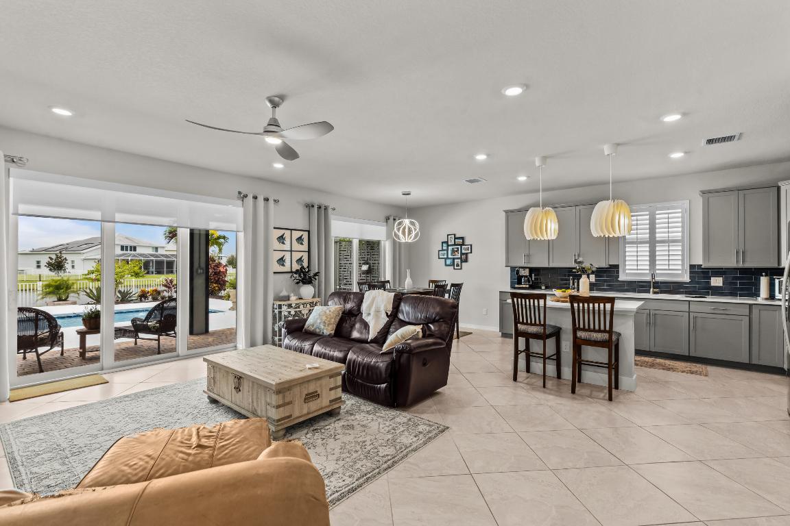 10460 SW Captiva Dr Drive