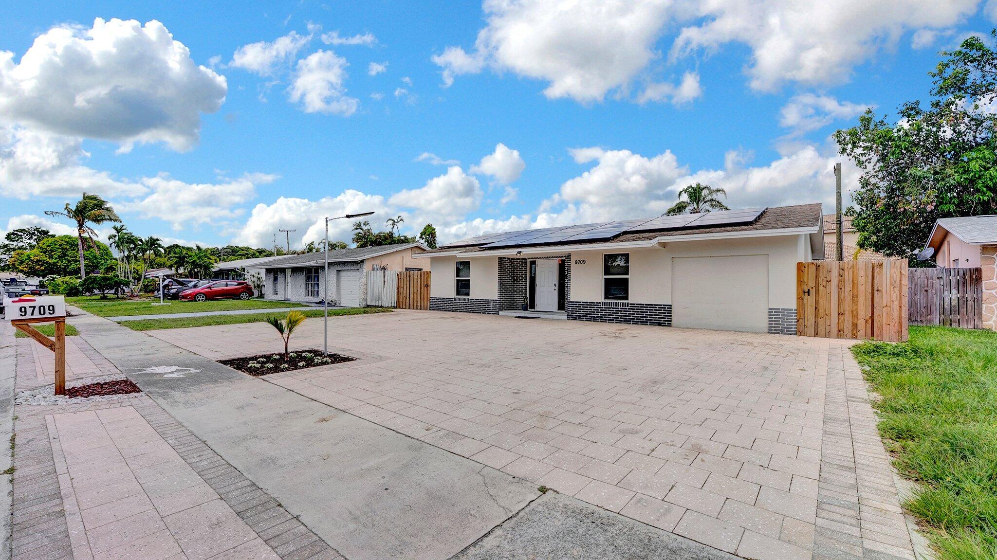 9709 SW 1st Place