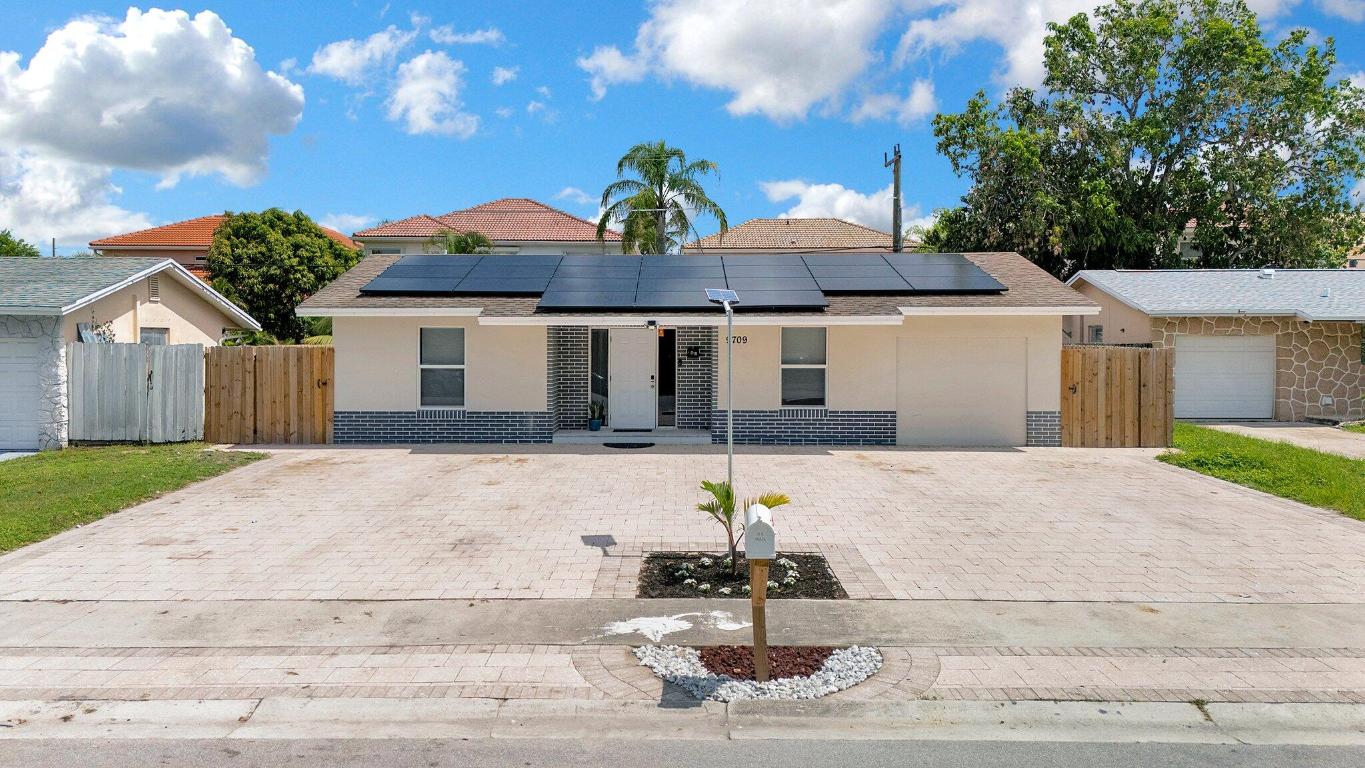 SANDALFOOT COVE SEC 4 - Residential