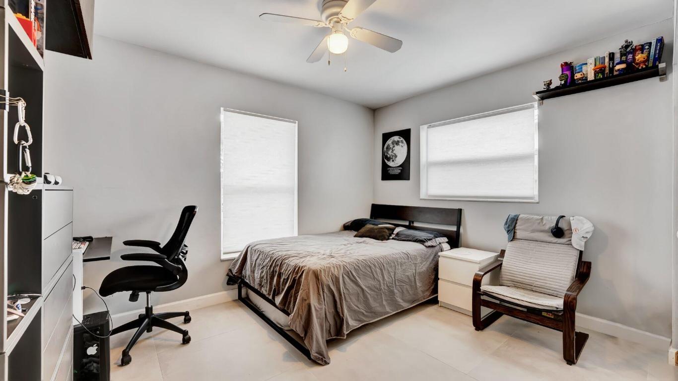 SANDALFOOT COVE SEC 4 - Residential