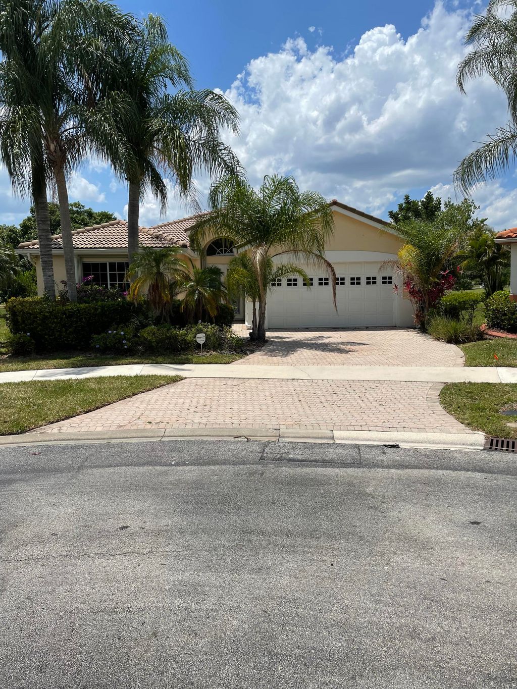 Photo of 573 SW Saint Georges Bay, Port Saint Lucie, FL 34986 (MLS # R10798757)