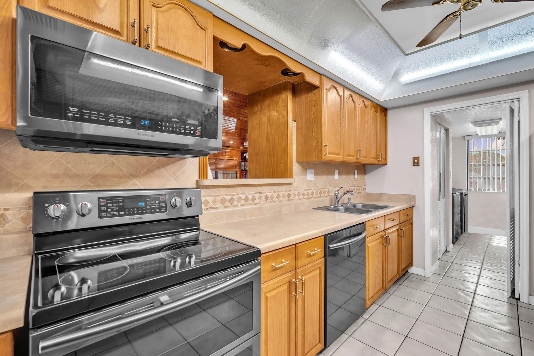 SUNNYLANE FARMS - Residential