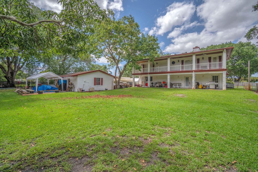 Photo of 13930 SW 36th Court, Davie, FL 33330 (MLS # B26019527)