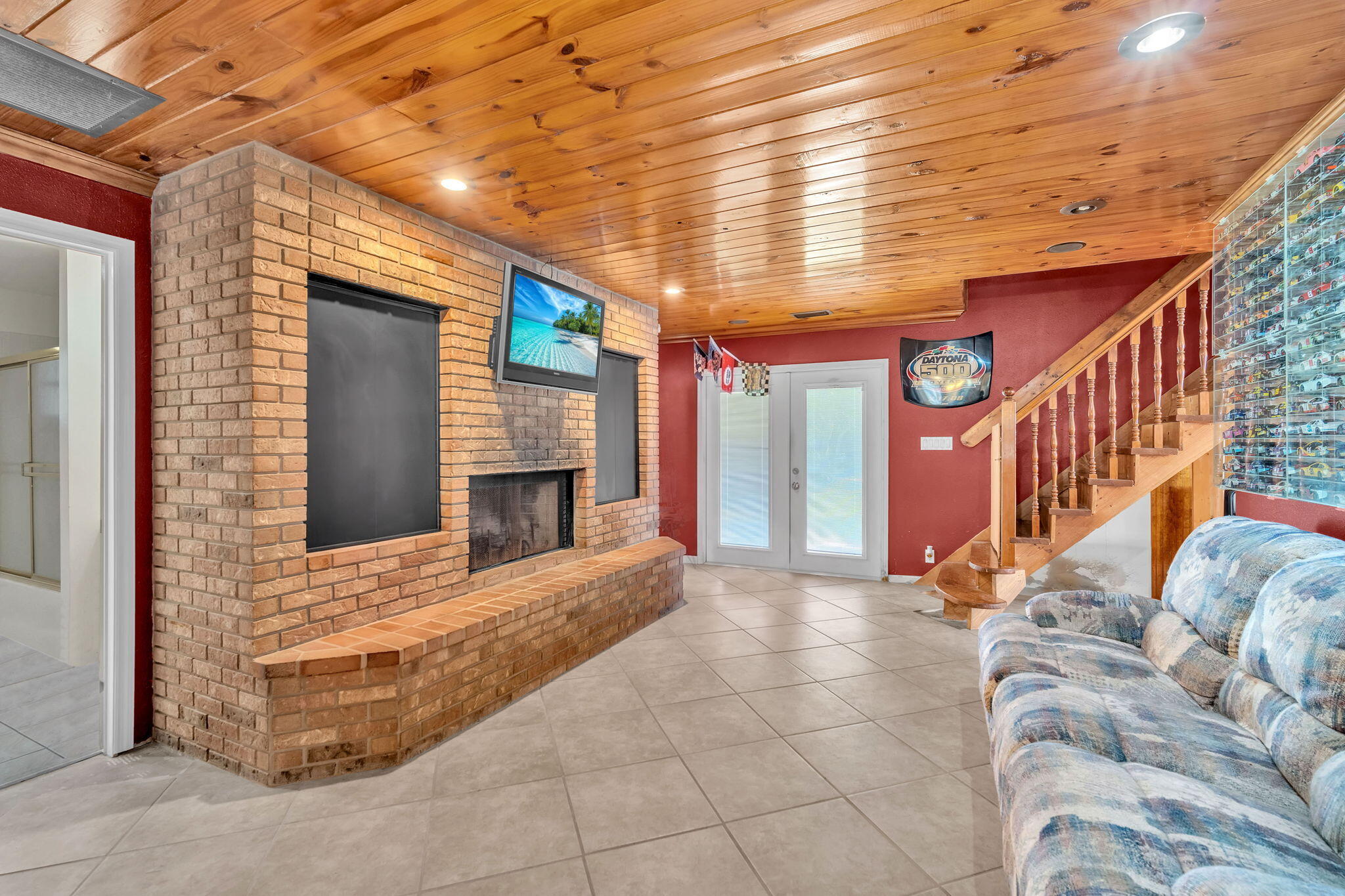 SUNNYLANE FARMS - Residential