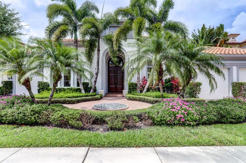 Photo of 211 Via Palacio, Palm Beach Gardens, FL 33418 (MLS # R10722371)