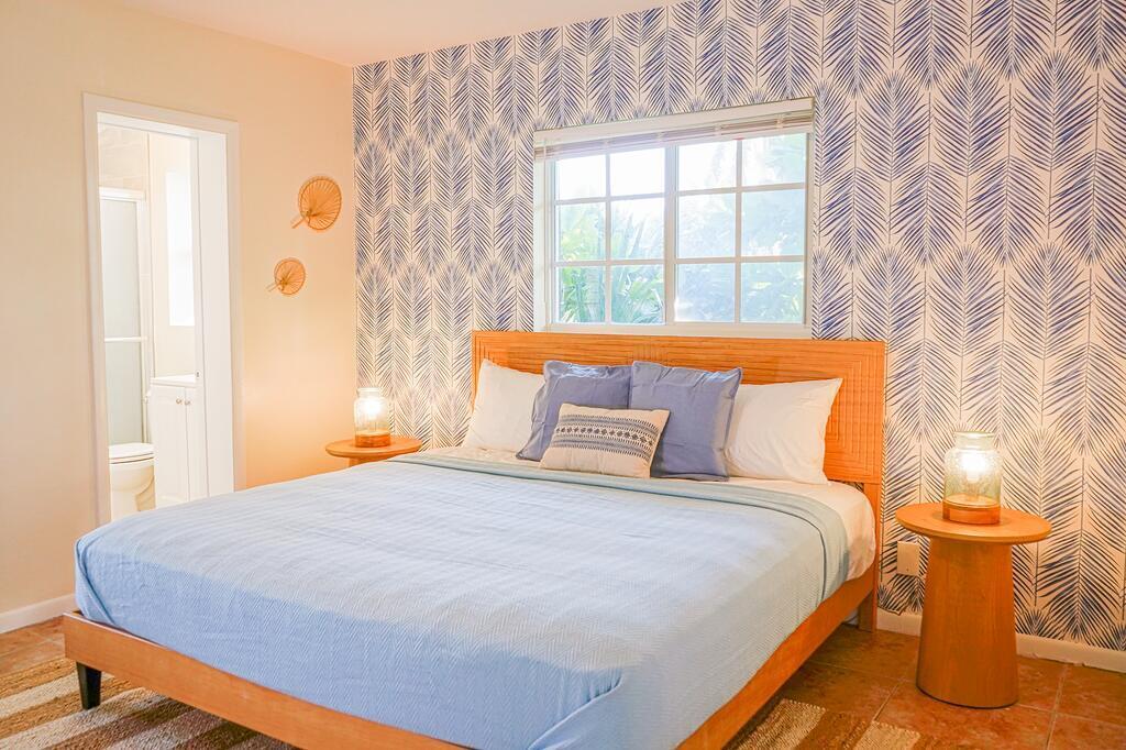 PALM BEACH SHORES IN PB 2 - Residential Lease