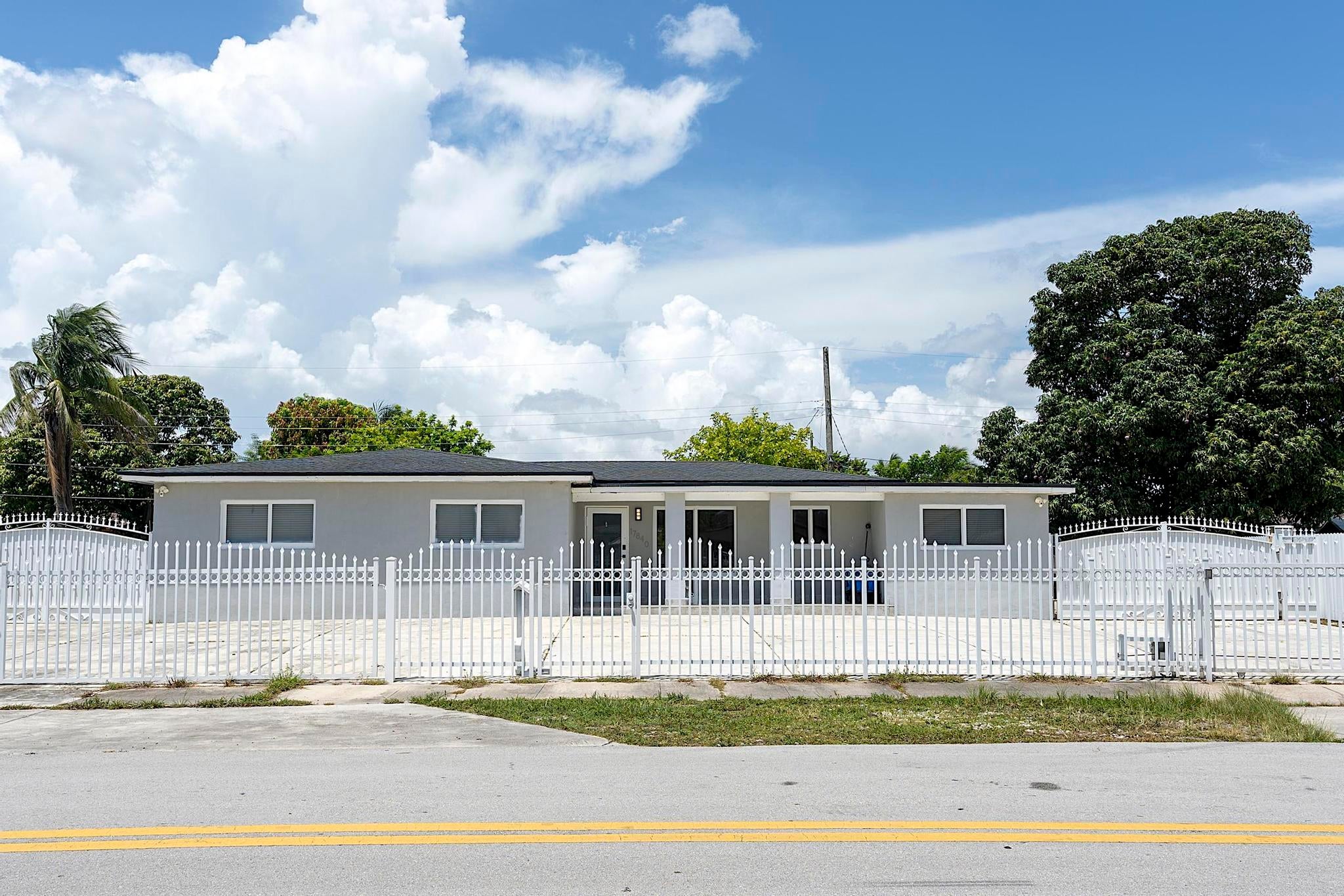 17840 NW 28TH Court, Miami Gardens FL 33056