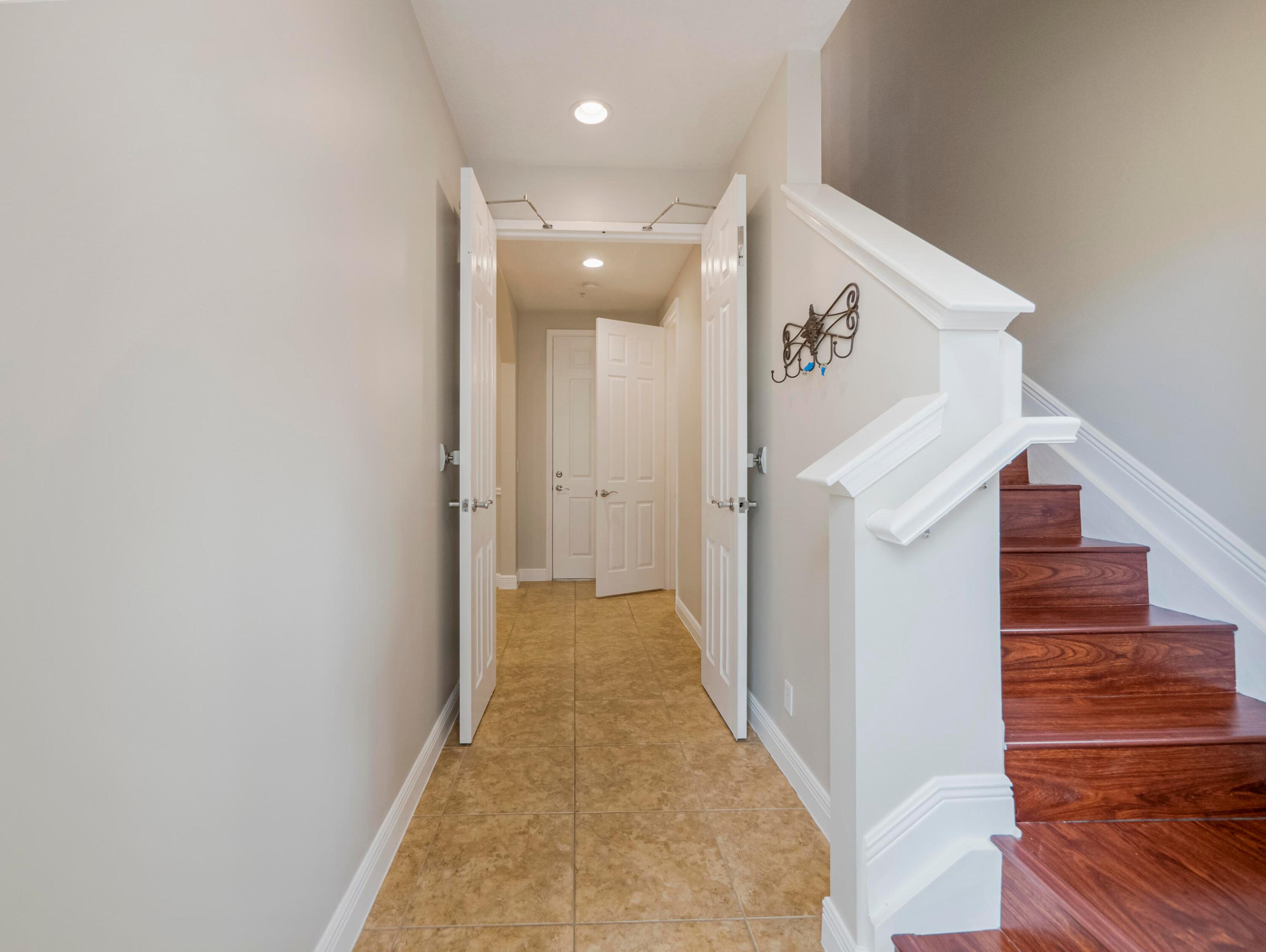 OSCEOLA WOODS - Residential Lease