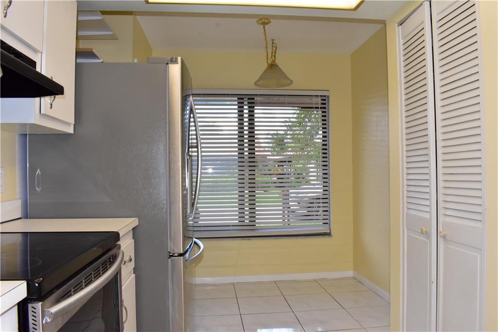 The Meadows Of Crystal La - Residential