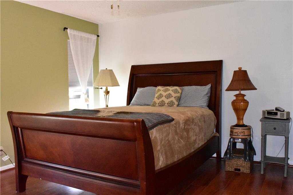 The Meadows Of Crystal La - Residential